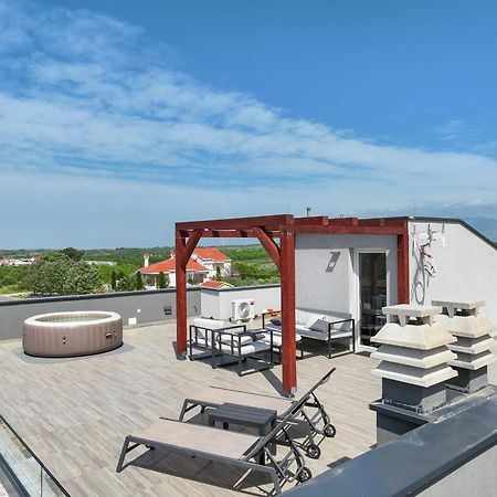 Villa Tia With Heated Pool & Jacuzzi Murvica  Extérieur photo