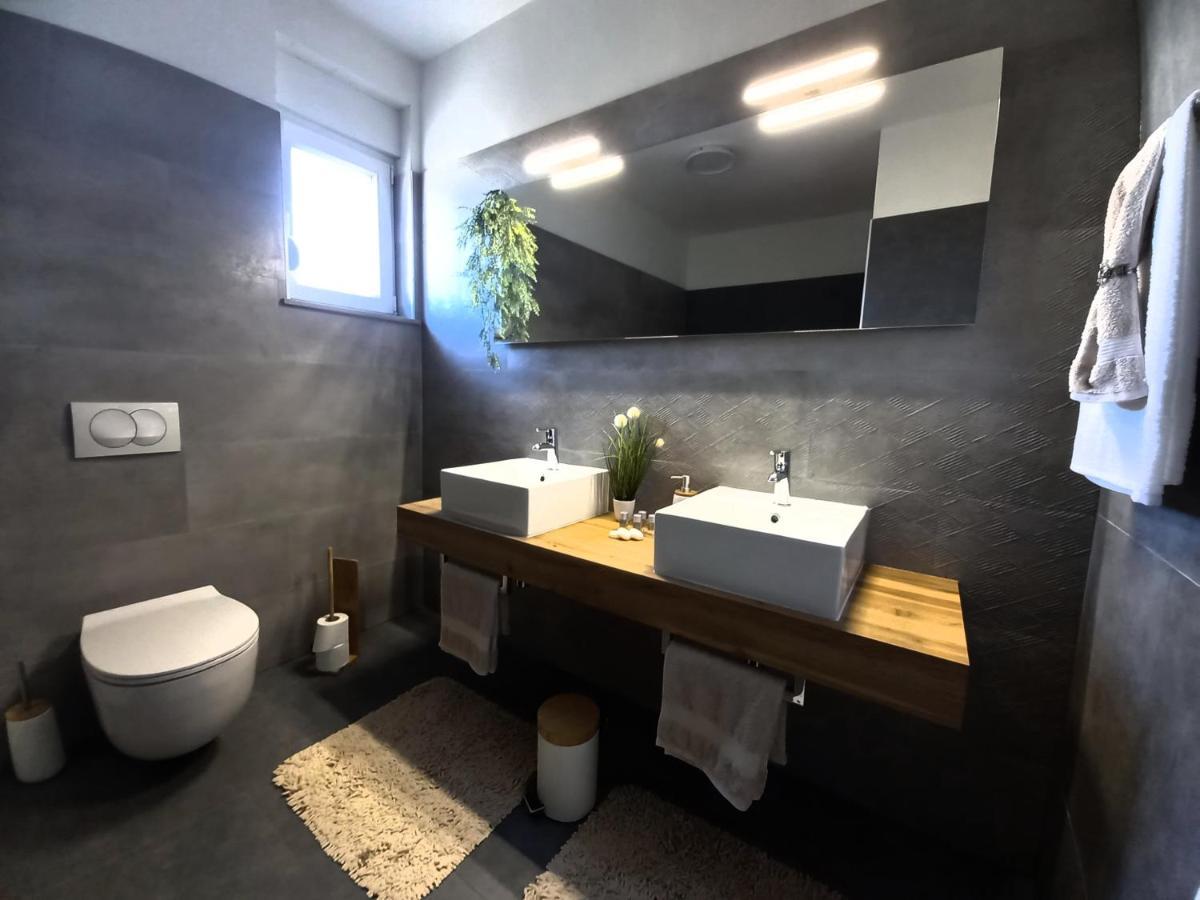 Villa Tia With Heated Pool & Jacuzzi Murvica  Extérieur photo