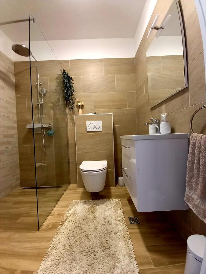 Villa Tia With Heated Pool & Jacuzzi Murvica  Extérieur photo