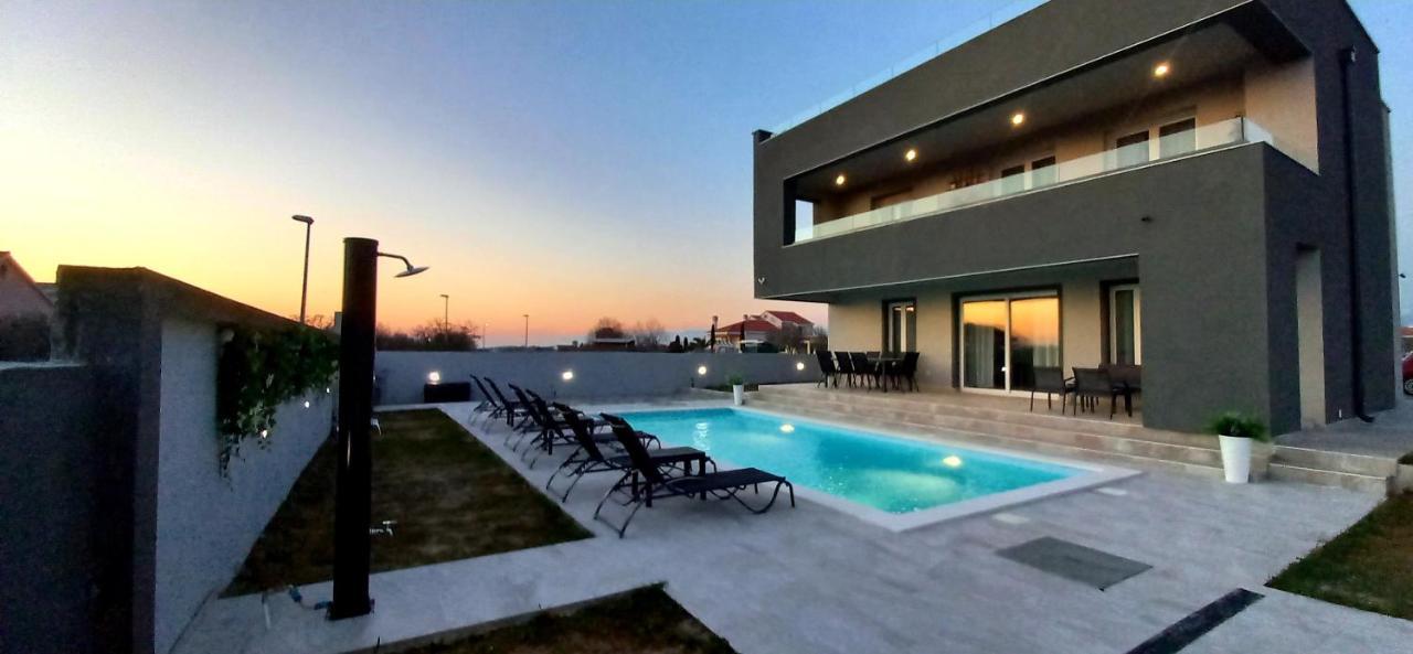 Villa Tia With Heated Pool & Jacuzzi Murvica  Extérieur photo