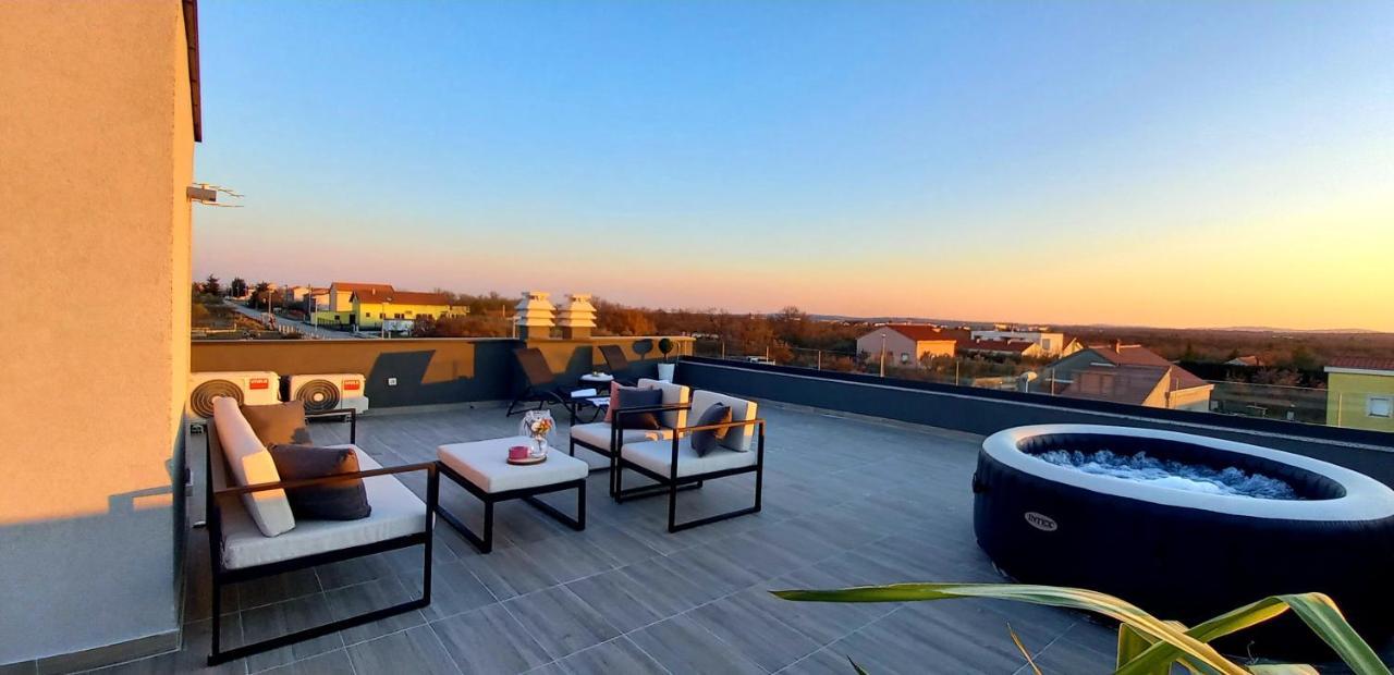Villa Tia With Heated Pool & Jacuzzi Murvica  Extérieur photo